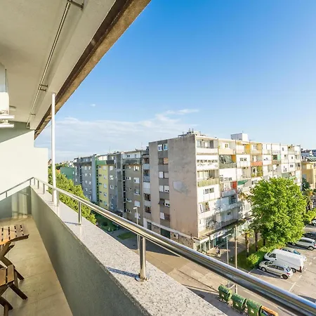 Apartman & - Free Parking Апартаменты