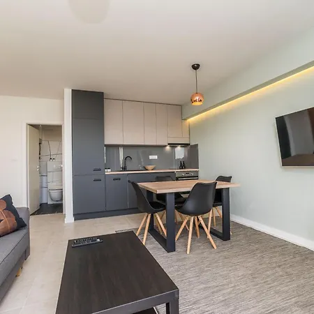 Apartman & - Free Parking * 扎达尔